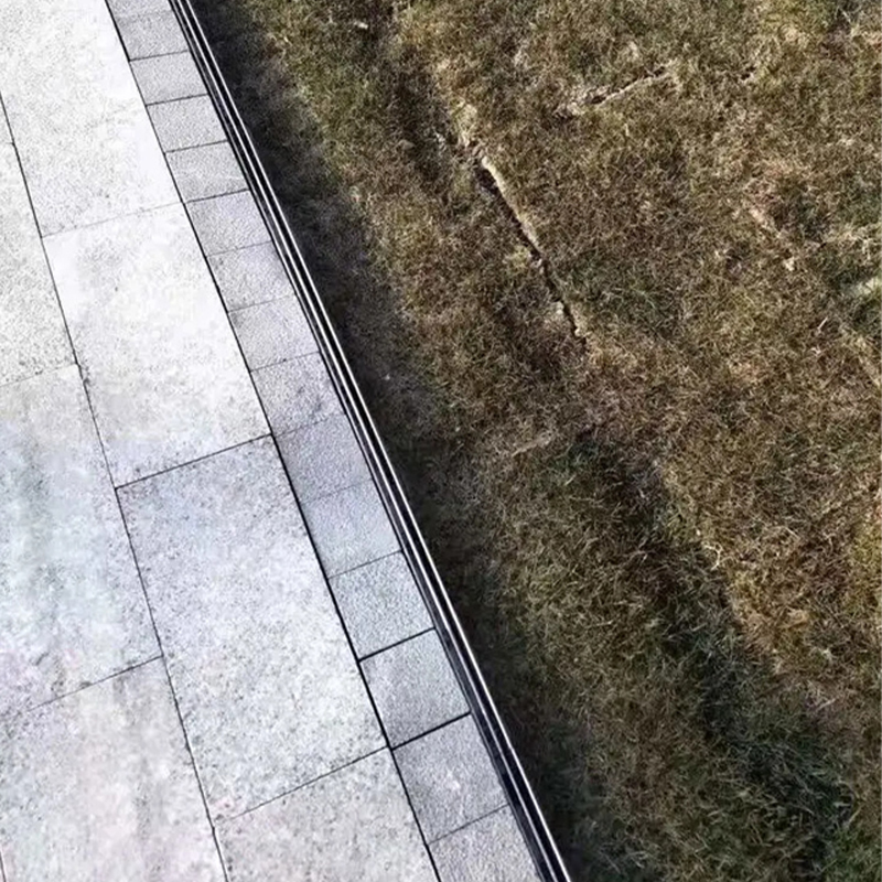 Liukumaton ja kulutusta kestävä lineaarinen tyhjennyskanava